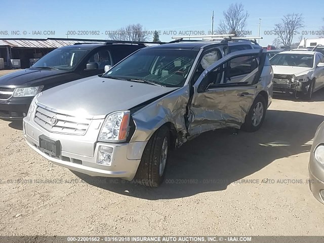 1GYEE637740190415 - 2004 CADILLAC SRX SILVER photo 2