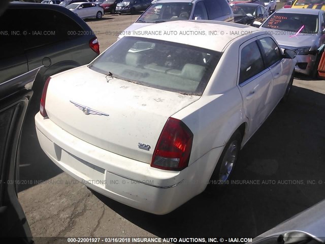 2C3KA53G96H437421 - 2006 CHRYSLER 300 TOURING WHITE photo 4