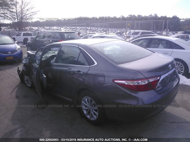 4T1BF1FK2HU800630 - 2017 TOYOTA CAMRY LE/XLE/SE/XSE BLACK photo 3