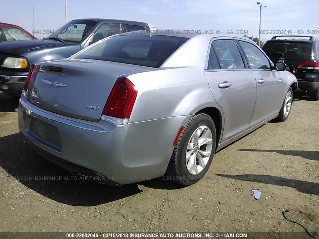 2C3CCAAG3FH785855 - 2015 CHRYSLER 300 LIMITED SILVER photo 4