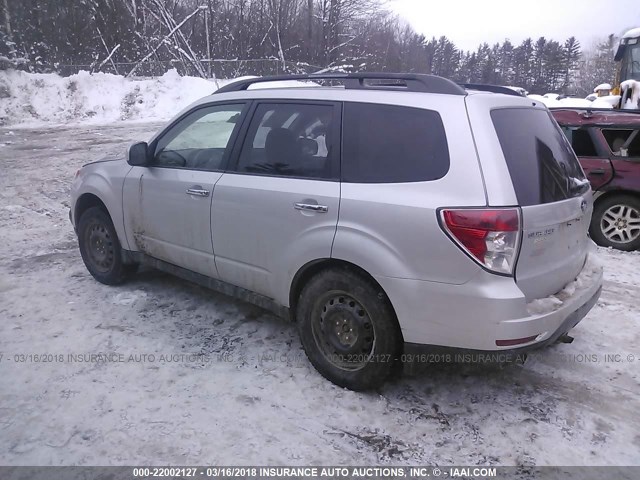 JF2SH6CC0AH705329 - 2010 SUBARU FORESTER 2.5X PREMIUM SILVER photo 3