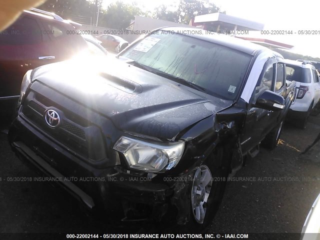5TFLU4EN0DX067840 - 2013 TOYOTA TACOMA DOUBLE CAB შავი ფოტო 2