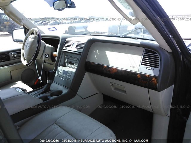 5LMFU28R14LJ23462 - 2004 LINCOLN NAVIGATOR BLACK photo 5