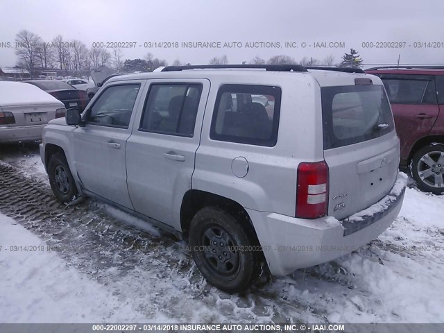 1J4NF2GBXAD551788 - 2010 JEEP PATRIOT SPORT SILVER photo 3