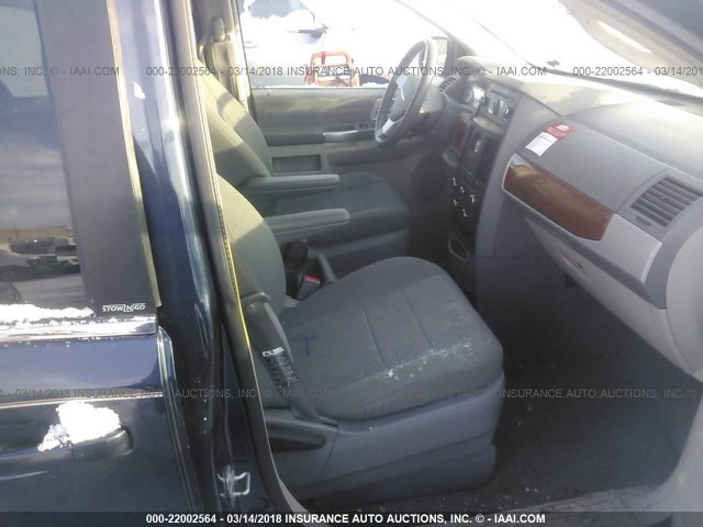2A8HR54P98R122900 - 2008 CHRYSLER TOWN & COUNTRY TOURING BLUE photo 5