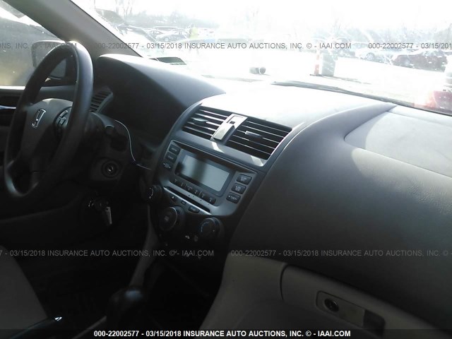 1HGCM56117A032265 - 2007 HONDA ACCORD VALUE GOLD photo 5