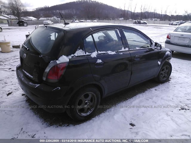 KNADE243696586603 - 2009 KIA RIO 5 SX BLACK photo 4