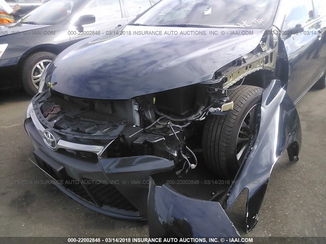 4T1BF1FK4GU231813 - 2016 TOYOTA CAMRY LE/XLE/SE/XSE Gris photo 6