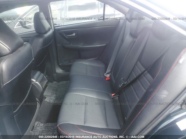 4T1BF1FK4GU231813 - 2016 TOYOTA CAMRY LE/XLE/SE/XSE Gris photo 8