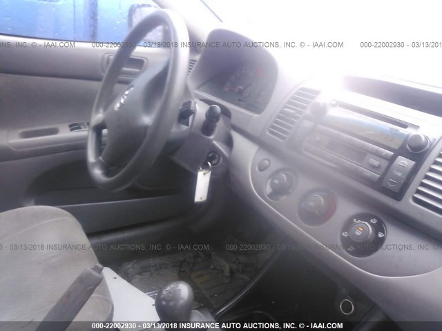 JTDBE32K830155846 - 2003 TOYOTA CAMRY LE/XLE RED photo 5