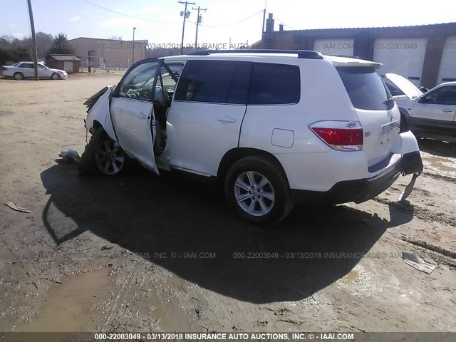 5TDZK3EH7DS093684 - 2013 TOYOTA HIGHLANDER PLUS/SE WHITE photo 3