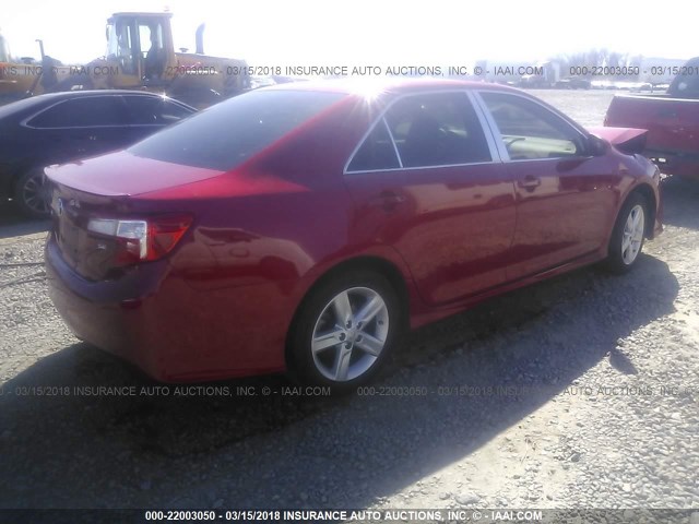 4T1BF1FKXEU780073 - 2014 TOYOTA CAMRY L/SE/LE/XLE 红色 照片 4