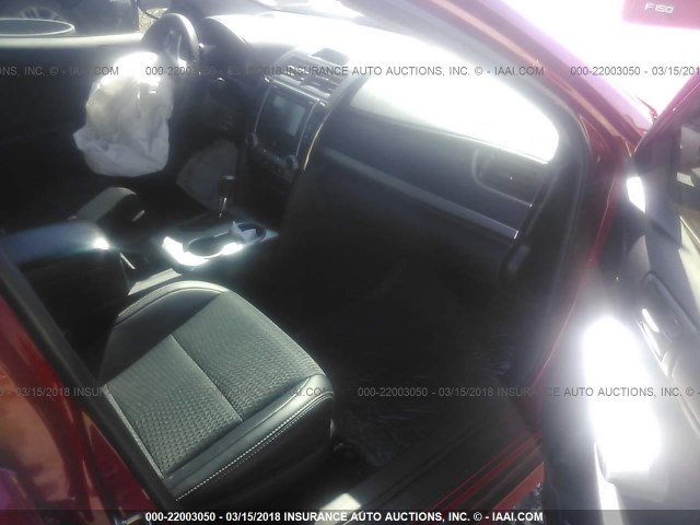 4T1BF1FKXEU780073 - 2014 TOYOTA CAMRY L/SE/LE/XLE 红色 照片 5