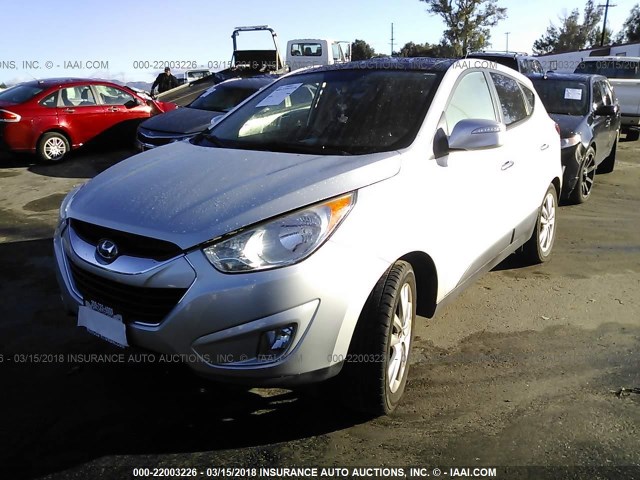 KM8JU3AC4BU140031 - 2011 HYUNDAI TUCSON GLS/LIMITED SILVER photo 2