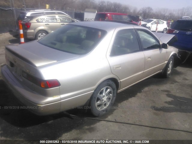 4T1BF22K3XU080216 - 1999 TOYOTA CAMRY LE/XLE GOLD photo 4