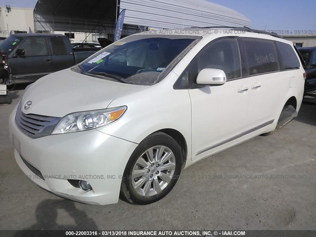 5TDYK3DC6DS401249 - 2013 TOYOTA SIENNA XLE/LIMITED WHITE photo 2