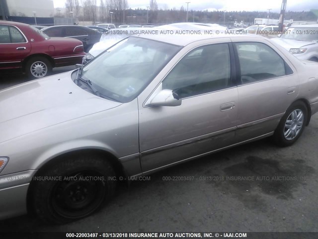 4T1BG22K41U066510 - 2001 TOYOTA CAMRY CE/LE/XLE GOLD photo 6
