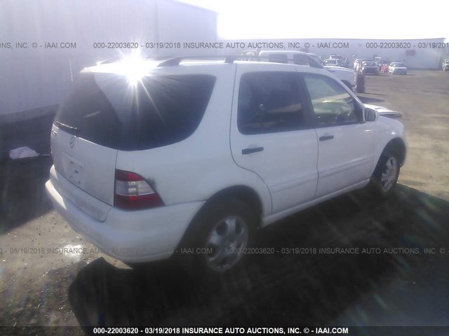 4JGAB54E43A393805 - 2003 MERCEDES-BENZ ML 320 WHITE photo 4