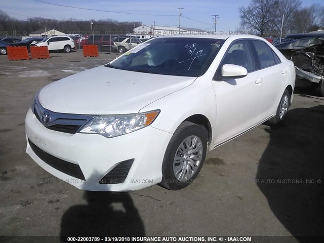 4T4BF1FK3DR308592 - 2013 TOYOTA CAMRY L/SE/LE/XLE 白色 照片 2