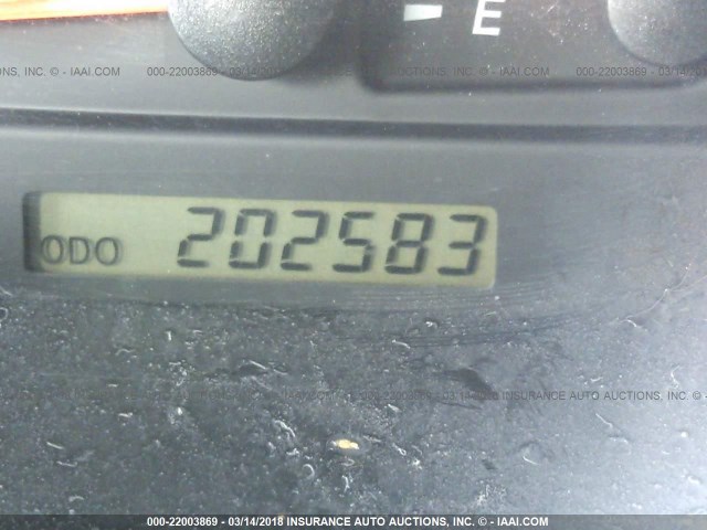 JTDBE32K830177572 - 2003 TOYOTA CAMRY LE/XLE Ոսկեգույն լուսանկար 7