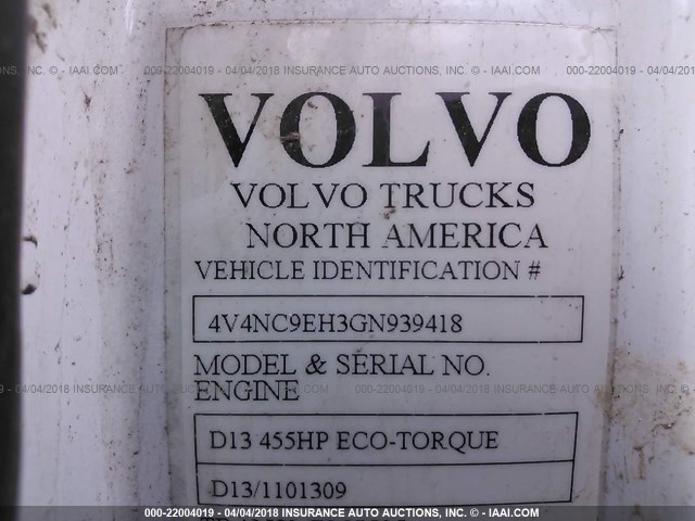 4V4NC9EH3GN939418 - 2016 VOLVO VN L WHITE photo 10