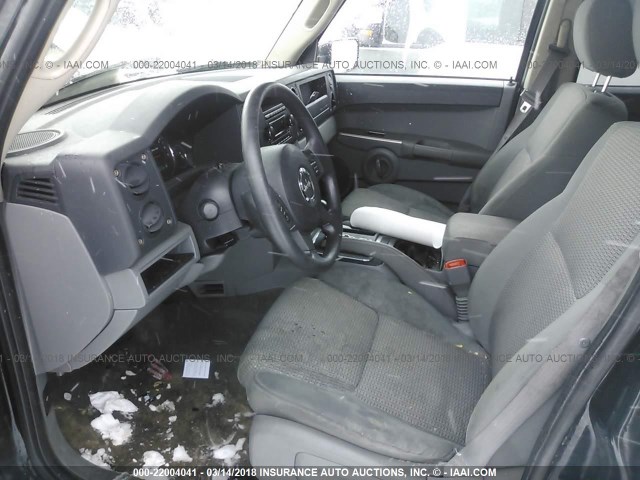 1J8HG48K37C647683 - 2007 JEEP COMMANDER BLACK photo 5
