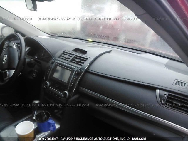 4T1BF1FK2DU643644 - 2013 TOYOTA CAMRY L/SE/LE/XLE Qırmızı foto 5