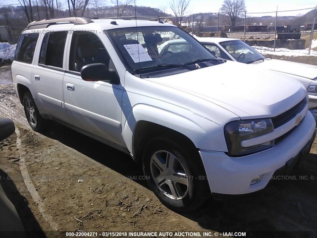 1GNET16S056193225 - 2005 CHEVROLET TRAILBLAZER EXT LS/EXT LT WHITE photo 1