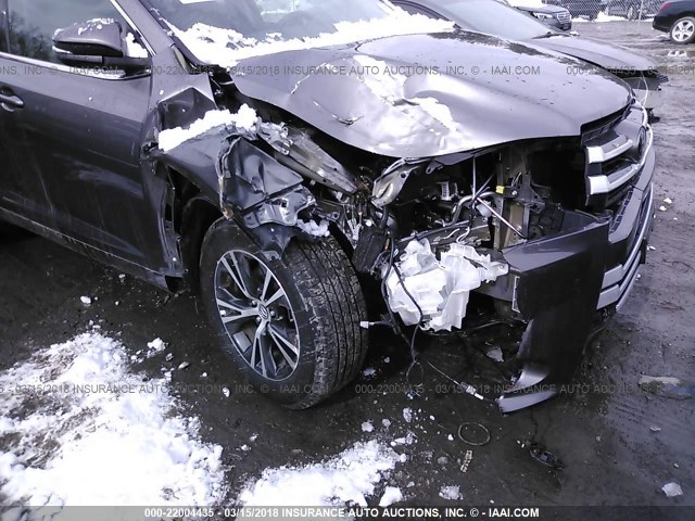 5TDBZRFHXHS442258 - 2017 TOYOTA HIGHLANDER LE/LE PLUS 灰色 照片 6