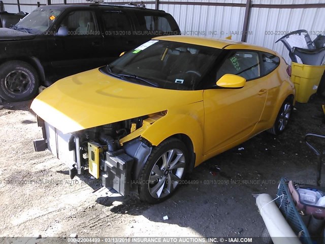 KMHTC6AD9GU303849 - 2016 HYUNDAI VELOSTER YELLOW photo 2