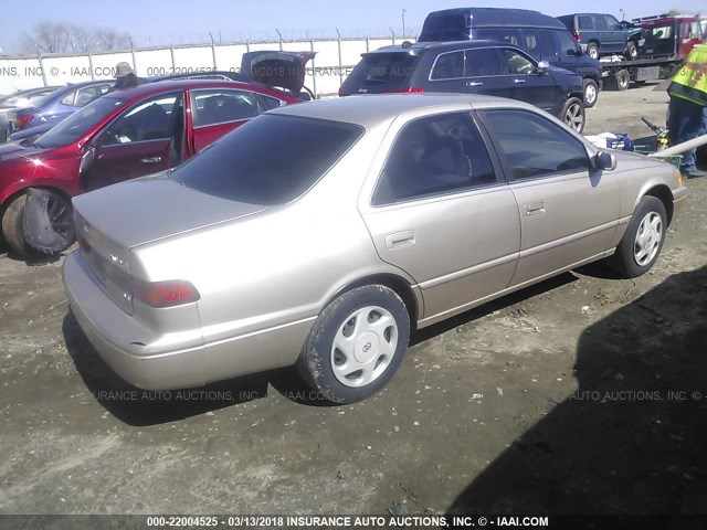 JT2BF22K5W0113364 - 1998 TOYOTA CAMRY CE/LE/XLE GOLD photo 4