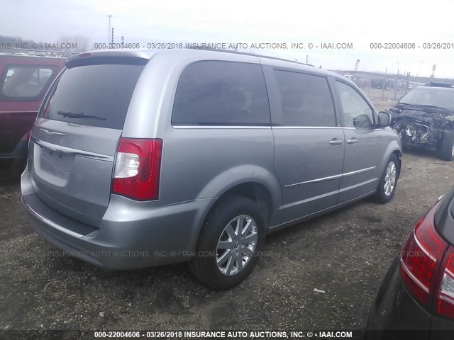 2C4RC1BG4DR744565 - 2013 CHRYSLER TOWN & COUNTRY TOURING SILVER photo 4