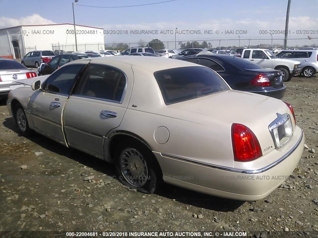 1LNHM83W7XY689614 - 1999 LINCOLN TOWN CAR CARTIER BEIGE photo 3