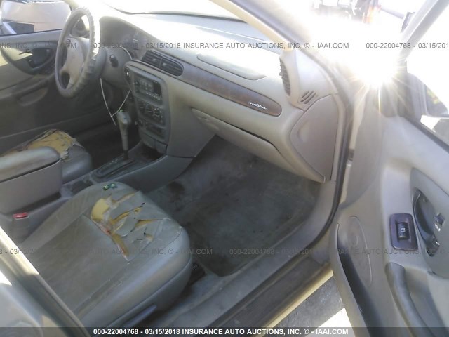 1G1NE52M4X6118072 - 1999 CHEVROLET MALIBU LS 银色 照片 5