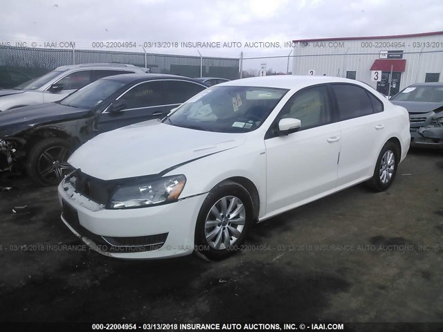 1VWAT7A37FC004726 - 2015 VOLKSWAGEN PASSAT S WHITE photo 2