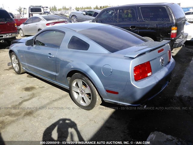 1ZVFT82H965133884 - 2006 FORD MUSTANG GT BLUE photo 3