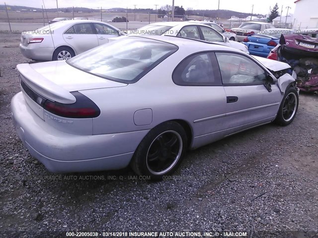 4B3AU52NXWE149879 - 1998 DODGE AVENGER ES SILVER photo 4