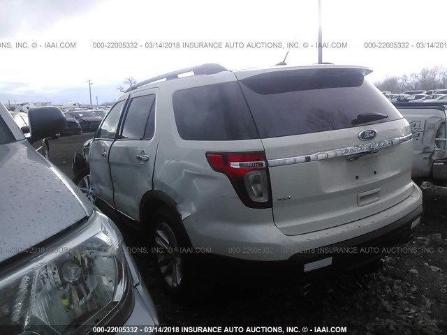 1FMHK7D87CGA74724 - 2012 FORD EXPLORER XLT WHITE photo 3