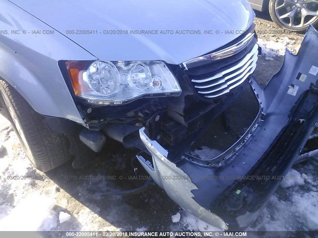 2C4RC1BG9DR742245 - 2013 CHRYSLER TOWN & COUNTRY TOURING BLUE photo 6