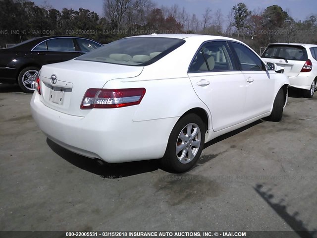 4T4BF3EK5AR055154 - 2010 TOYOTA CAMRY SE/LE/XLE WHITE photo 4