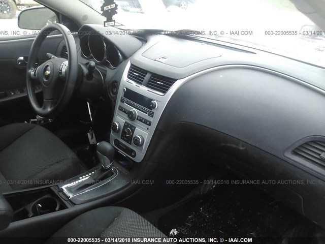 1G1ZH57B68F177500 - 2008 CHEVROLET MALIBU 1LT GOLD photo 5