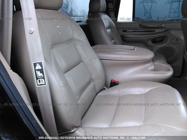 5LMPU28A4XLJ18873 - 1999 LINCOLN NAVIGATOR 黑色 照片 8