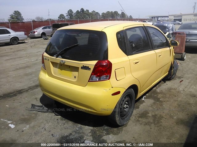 KL1TD62605B292788 - 2005 CHEVROLET AVEO LS YELLOW photo 4