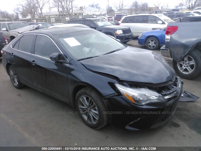 4T1BF1FK4HU377114 - 2017 TOYOTA CAMRY LE/XLE/SE/XSE BLACK photo 1