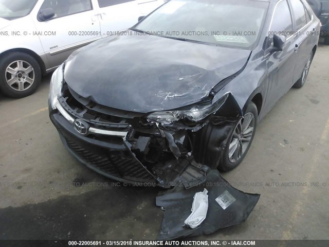 4T1BF1FK4HU377114 - 2017 TOYOTA CAMRY LE/XLE/SE/XSE BLACK photo 6