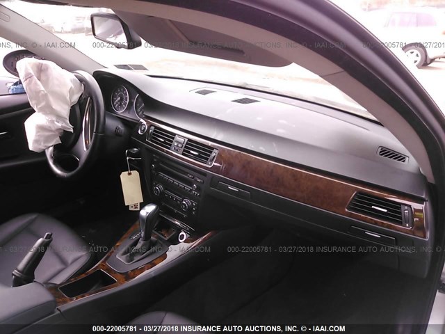 WBAWV53539P080122 - 2009 BMW 328 XI SULEV SILVER photo 5