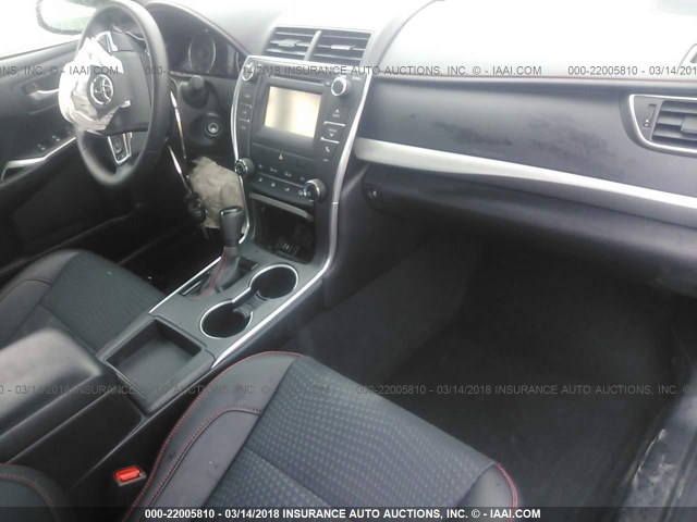 4T1BF1FK5FU941351 - 2015 TOYOTA CAMRY LE/XLE/SE/XSE BLACK photo 5