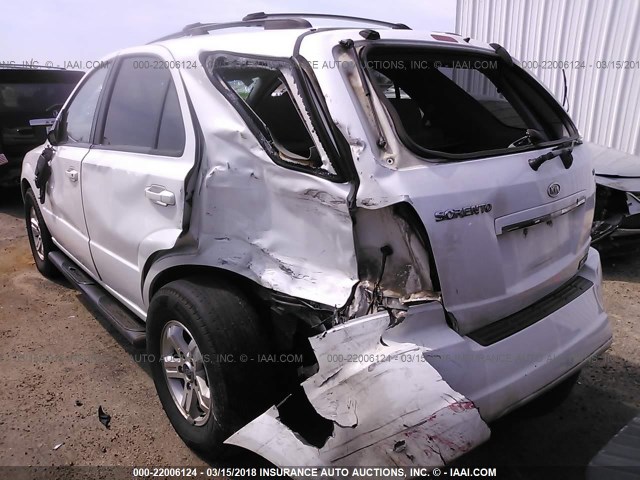 KNDJD733555496902 - 2005 KIA SORENTO EX/LX WHITE photo 6