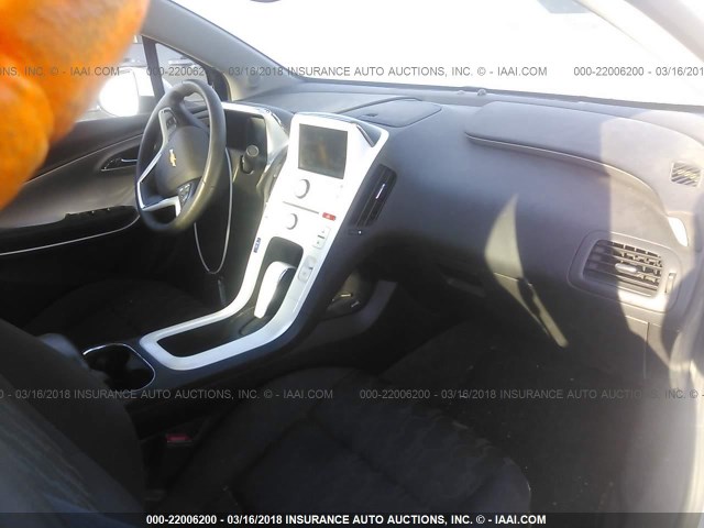 1G1RE6E43CU120968 - 2012 CHEVROLET VOLT WHITE photo 5