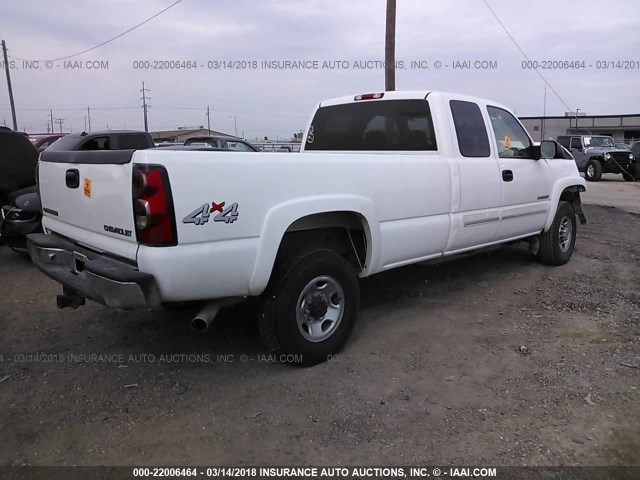 1GCHK29U54E225084 - 2004 CHEVROLET SILVERADO K2500 HEAVY DUTY WHITE photo 4